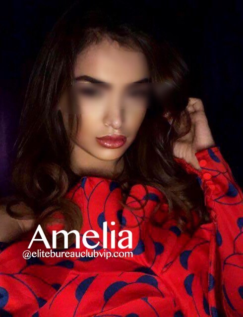 New Super Model Amelia